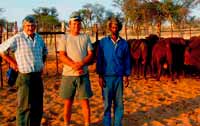 Hannes Dreyer of Southern Africa Veld Bull and some of the Hartebeestloop staff